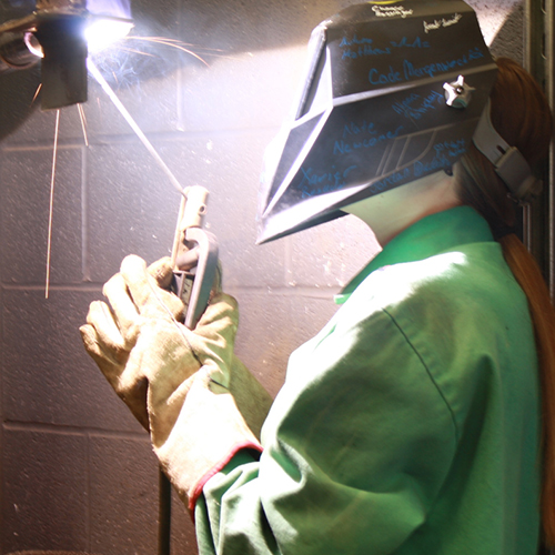 Welding_femalecrop